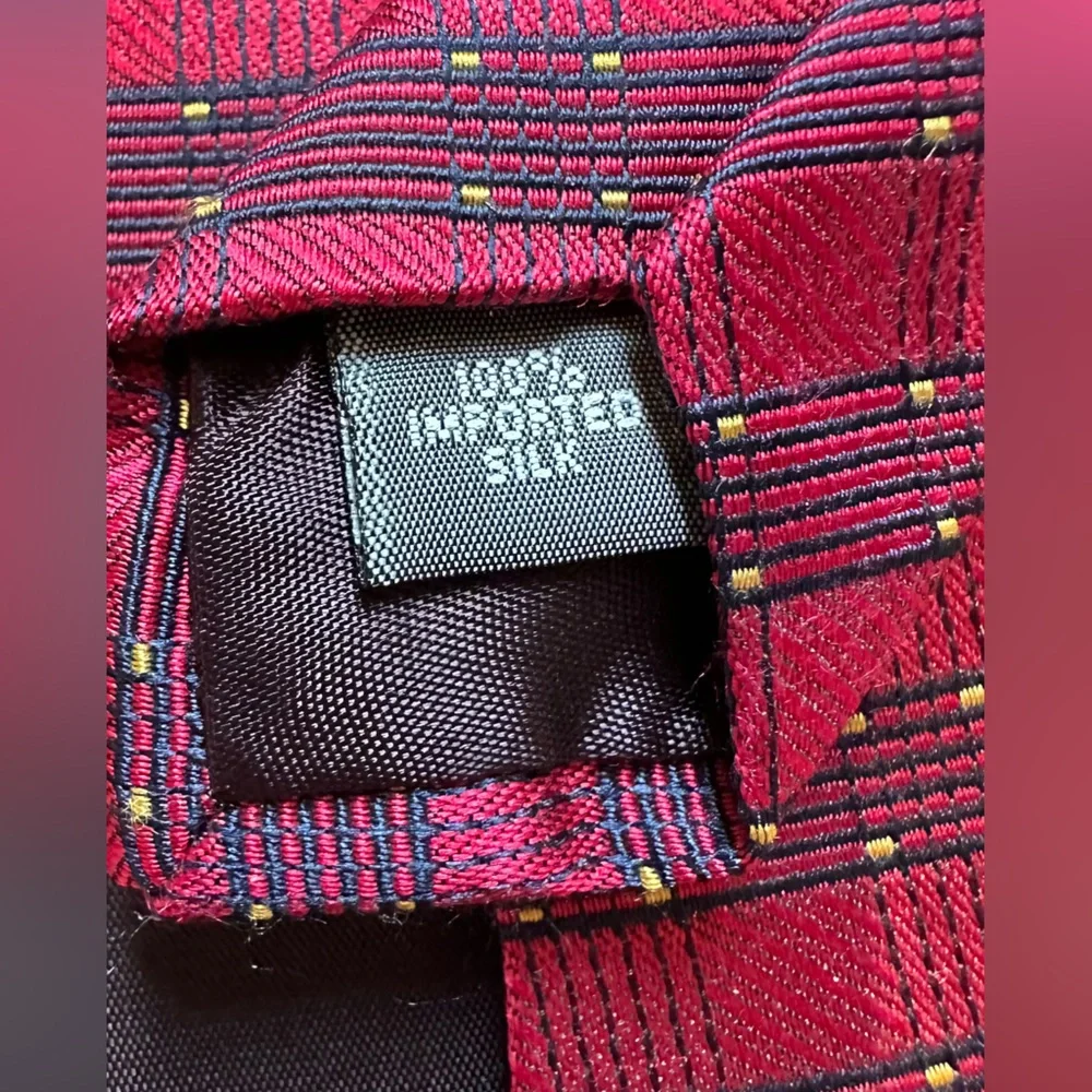 🖤 Halston Vintage Men’s 100% Silk Tie 🖤